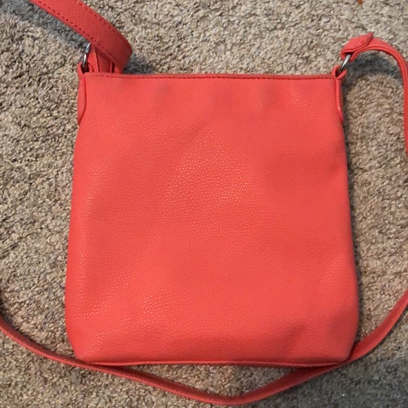 Pink coral crossbody purse - Picture 5 of 5